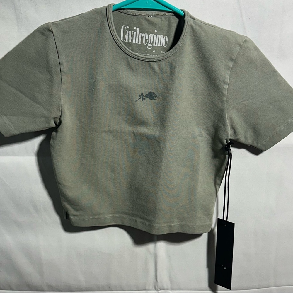 Civil Regime Women’s Cropped Olive Green T-Shirt